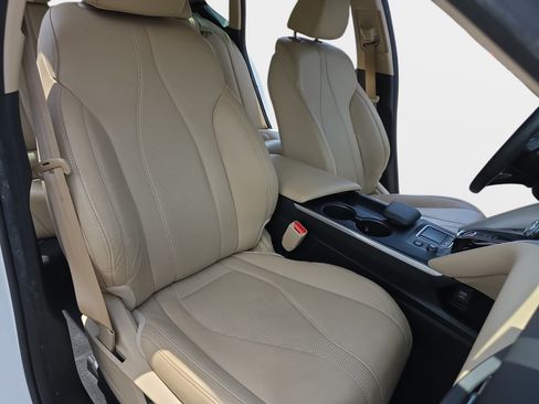 Used 2023 Acura TLX w/ Technology Package FWD image 10