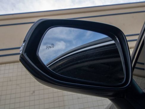 Used 2021 Toyota RAV4 XLE FWD image 37