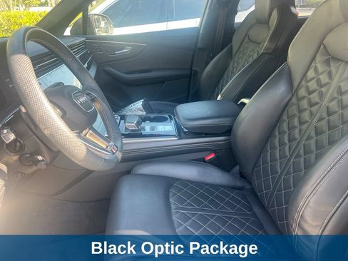 Used 2025 Audi SQ7 Prestige AWD/4WD image 7