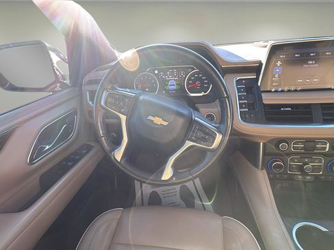 Used 2021 Chevrolet Tahoe Premier w/ Premium Package image 11