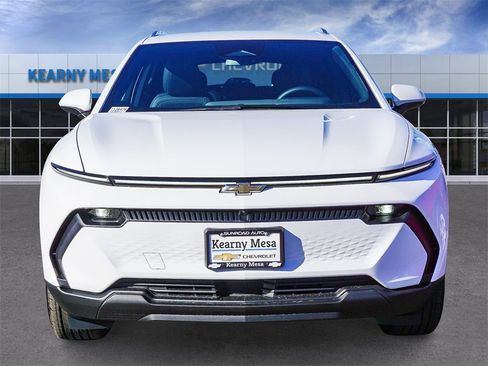 New 2026 Chevrolet Equinox EV LT image 2