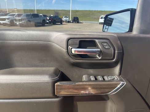 Used 2022 Chevrolet Silverado 1500 RST image 13