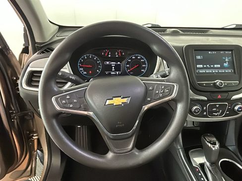 Used 2018 Chevrolet Equinox LS FWD image 16