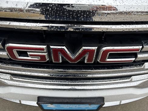 Used 2020 GMC Acadia SLT image 30