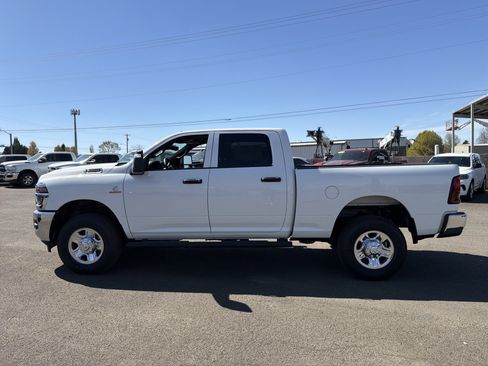 New 2026 RAM 2500 Tradesman AWD/4WD image 2