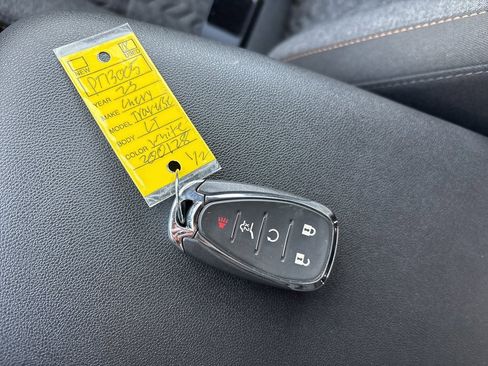 Used 2023 Chevrolet Equinox LT image 12