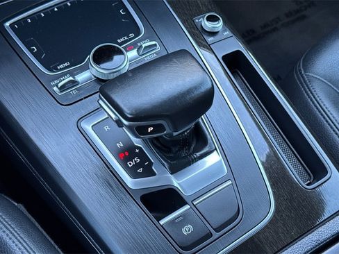 Used 2018 Audi Q5 2.0T w/ Premium Plus Package image 21