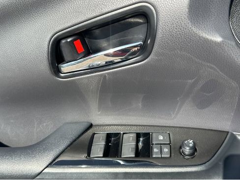 Used 2019 Toyota Prius Limited image 33