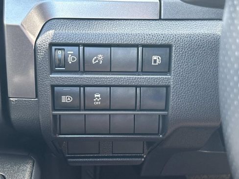 Used 2025 Toyota 4Runner SR5 AWD/4WD image 35