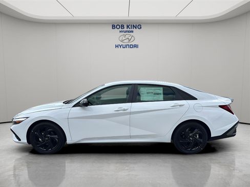 New 2026 Hyundai Elantra Sport FWD image 2