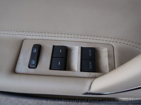 Used 2011 Lincoln MKZ Lincoln MKZ image 36