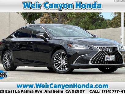 Used 2025 Lexus ES 300h w/ Premium Package