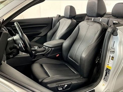 Used 2020 BMW 230i xDrive Convertible image 24