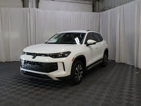 New 2026 Volkswagen Tiguan S image 28