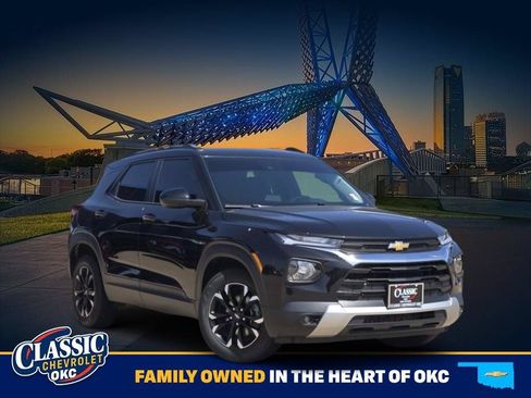Used 2023 Chevrolet TrailBlazer LT FWD image 1