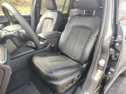 New 2026 Jeep Grand Cherokee L 4WD image 18