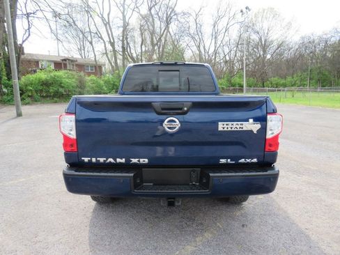 Used 2019 Nissan Titan SL w/ Texas Titan Edition image 7