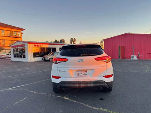Used 2018 Hyundai Tucson SEL Plus image 6