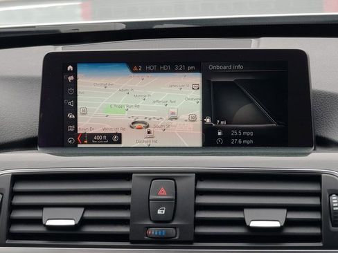 Used 2018 BMW 320i xDrive Sedan image 18