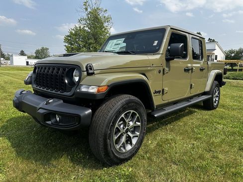 Used 2025 Jeep Gladiator Sport image 7