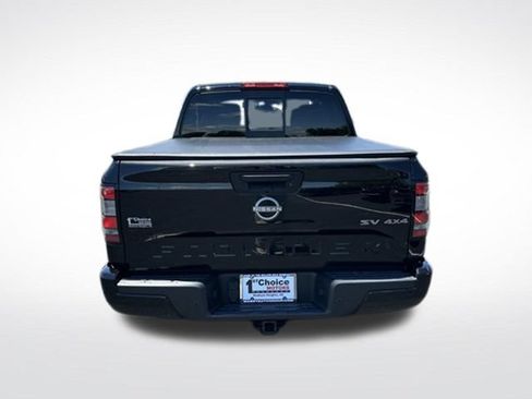 Used 2022 Nissan Frontier SV AWD/4WD image 4