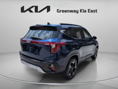 Certified 2024 Kia Seltos EX FWD image 6