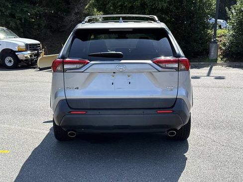 Used 2019 Toyota RAV4 XLE w/ Convenience Package AWD/4WD image 3