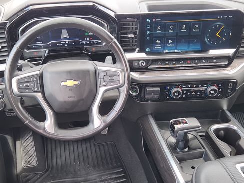 Used 2022 Chevrolet Silverado 1500 LTZ w/ Z71 Off-Road Package AWD/4WD image 28