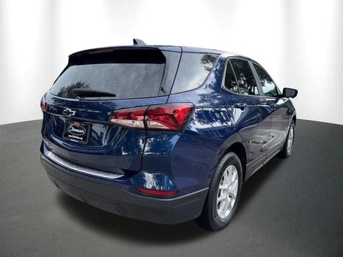 Used 2022 Chevrolet Equinox LS w/ LPO, Chrome Package FWD image 15