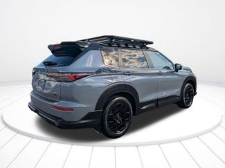 New 2026 Mitsubishi Outlander Trail Edition video 3