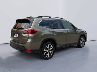 Certified 2024 Subaru Forester Limited AWD/4WD video 3