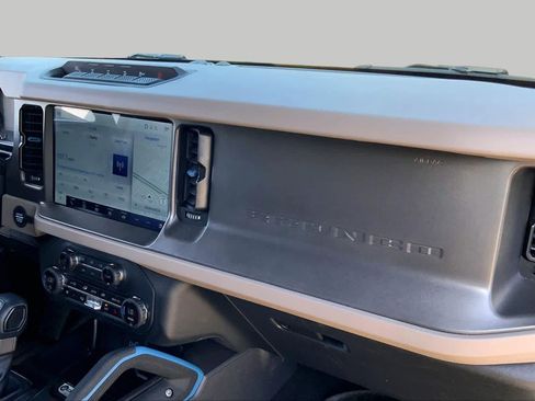 Used 2024 Ford Bronco Wildtrak AWD/4WD image 17