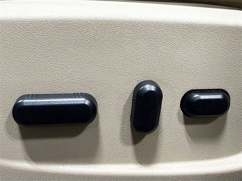 Used 2015 Ford Escape Titanium image 18