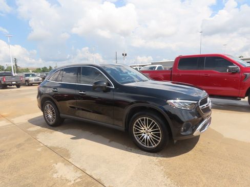 Used 2025 Mercedes-Benz GLC 300 image 7