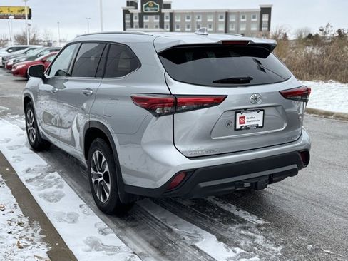 Certified 2022 Toyota Highlander XLE image 47