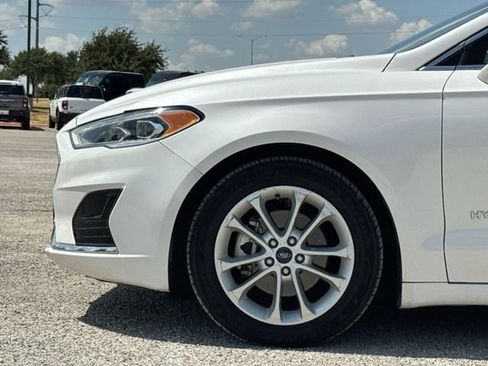 Used 2019 Ford Fusion SEL FWD image 10