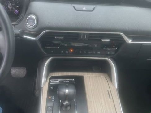 Used 2024 MAZDA CX-90 Plug-In Hybrid w/ Premium Pkg image 8