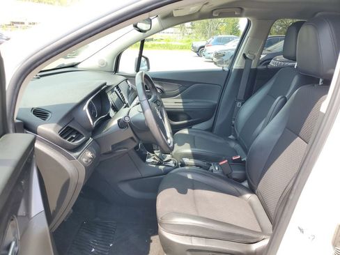 Used 2022 Buick Encore Preferred w/ Safety Package AWD/4WD image 8