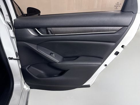 Used 2019 Honda Accord EX-L image 28