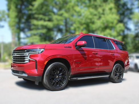 Used 2023 Chevrolet Tahoe High Country RWD image 3