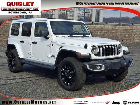 Used 2025 Jeep Wrangler Unlimited Sahara w/ Safety Group image 1