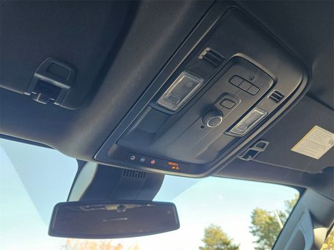 Used 2024 Chevrolet Tahoe Z71 image 28