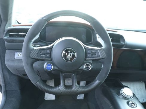 Used 2024 Maserati MC20 Cielo image 15