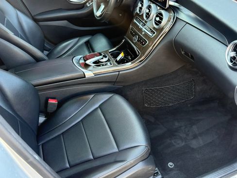 Used 2015 Mercedes-Benz C 300 4MATIC Sedan image 8