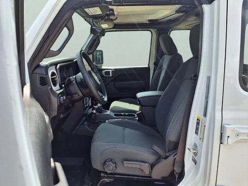 New 2026 Jeep Gladiator Sport AWD/4WD image 14