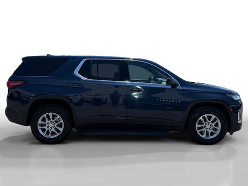 Used 2022 Chevrolet Traverse LS AWD/4WD image 6