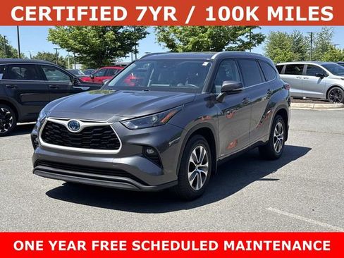 Used 2022 Toyota Highlander XLE AWD/4WD image 5
