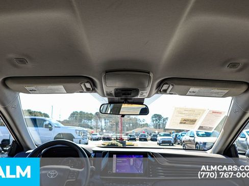 Used 2025 Toyota Camry LE image 58