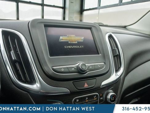 Used 2020 Chevrolet Equinox LT w/ Driver Convenience Package image 7