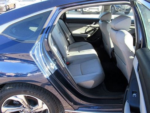 Used 2020 Honda Accord EX image 16